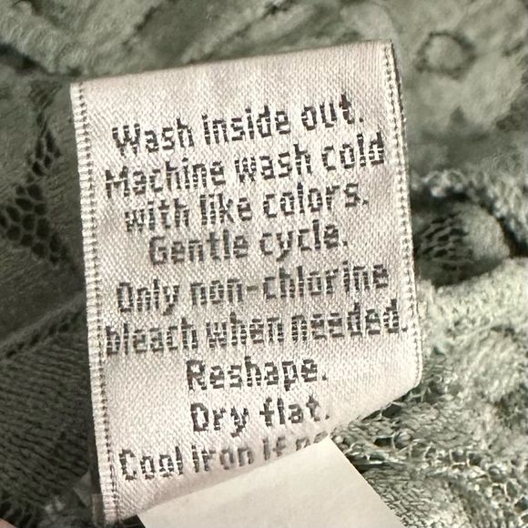 LC Lauren Conrad Sage Green Lace Peplum-Hem Top - Picture 9 of 10